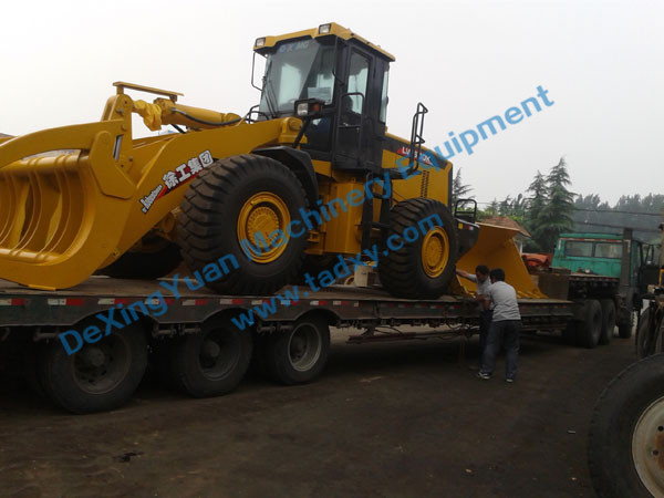 c鿴ԔϢ}Large loader transport xΔ1550
